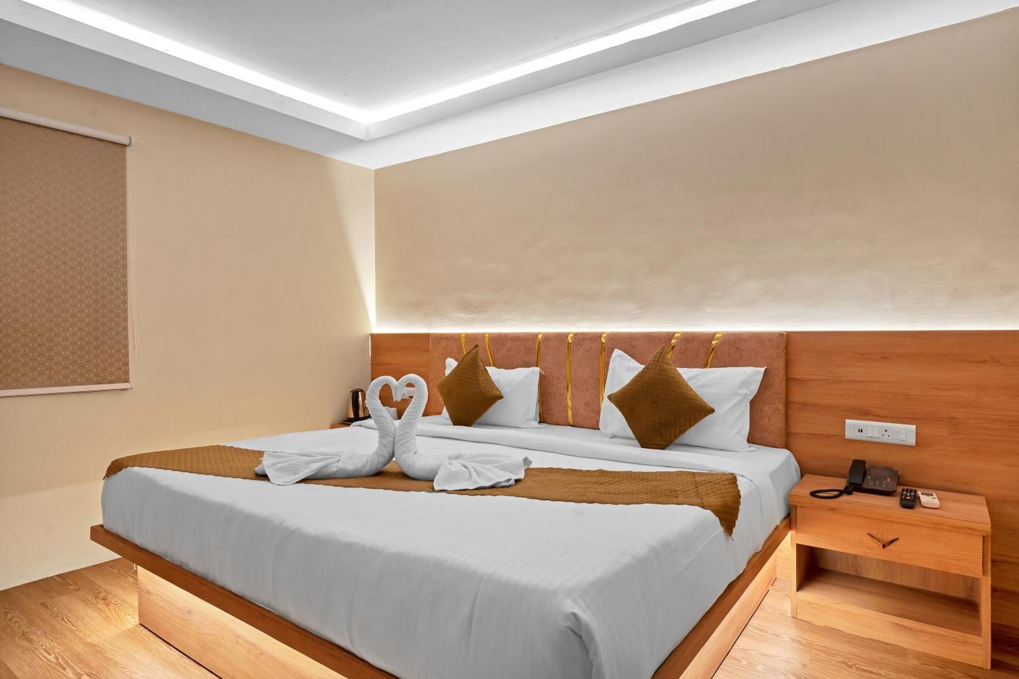 Hotel Sm Deccan Park Shamshabad Zewnętrze zdjęcie